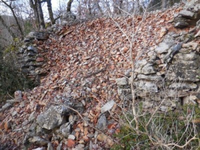 mur fourré éboulé.jpg